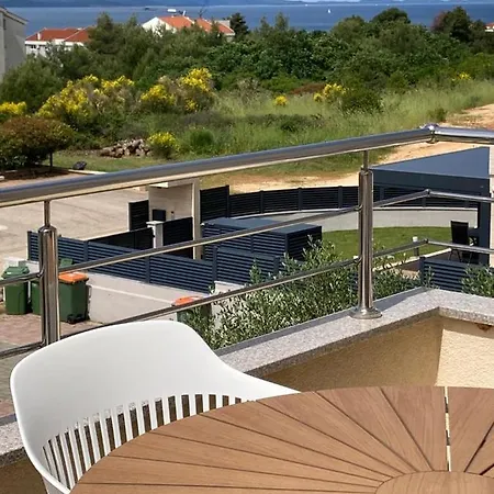 Deluxe Neli * זאדאר