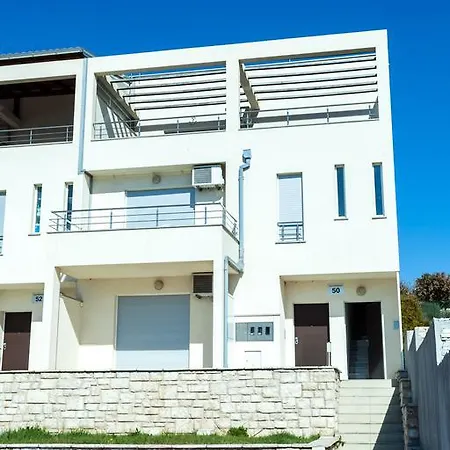 דירה Deluxe Neli