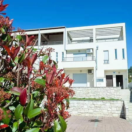 Deluxe Neli Apartamento *