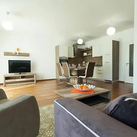 Apartment Deluxe Neli Zadar
